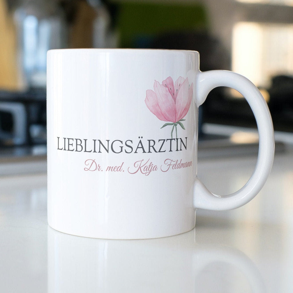 Personalisierte Tasse für Ärzte, Mediziner, Therapeuten | Lieblingsärztin | Kaffeetasse Namenstasse | Geschenkidee | Individuell bedruckt - GlamourDesign