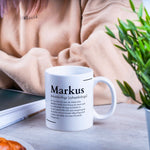 Lade das Bild in den Galerie-Viewer, Personalisierte Tasse für den besten Arbeitskollegen mit Definition | Kaffeetasse Namenstasse | Geschenkidee | Individuell bedruckt - GlamourDesign
