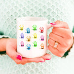 Lade das Bild in den Galerie-Viewer, Tasse für Erzieher Danke| Fingerabdrücke| Abschied Kindergarten| Geschenk Lehrerin| personalisierbar mit bis zu 25 Namen - GlamourDesign
