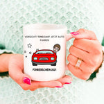 Lade das Bild in den Galerie-Viewer, Tasse als Geschenk zum Führerschein|personalisierbar mit Namen - GlamourDesign
