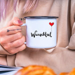Lade das Bild in den Galerie-Viewer, Emaille Tasse| Becher| Geschenk für den Bruder| mit Herz Motiv| personalisierbar mit Wunschnamen - GlamourDesign
