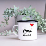 Lade das Bild in den Galerie-Viewer, Emaille Tasse Geschenk für die Oma mit Herz Motiv personalisierbar mit Wunschnamen - GlamourDesign
