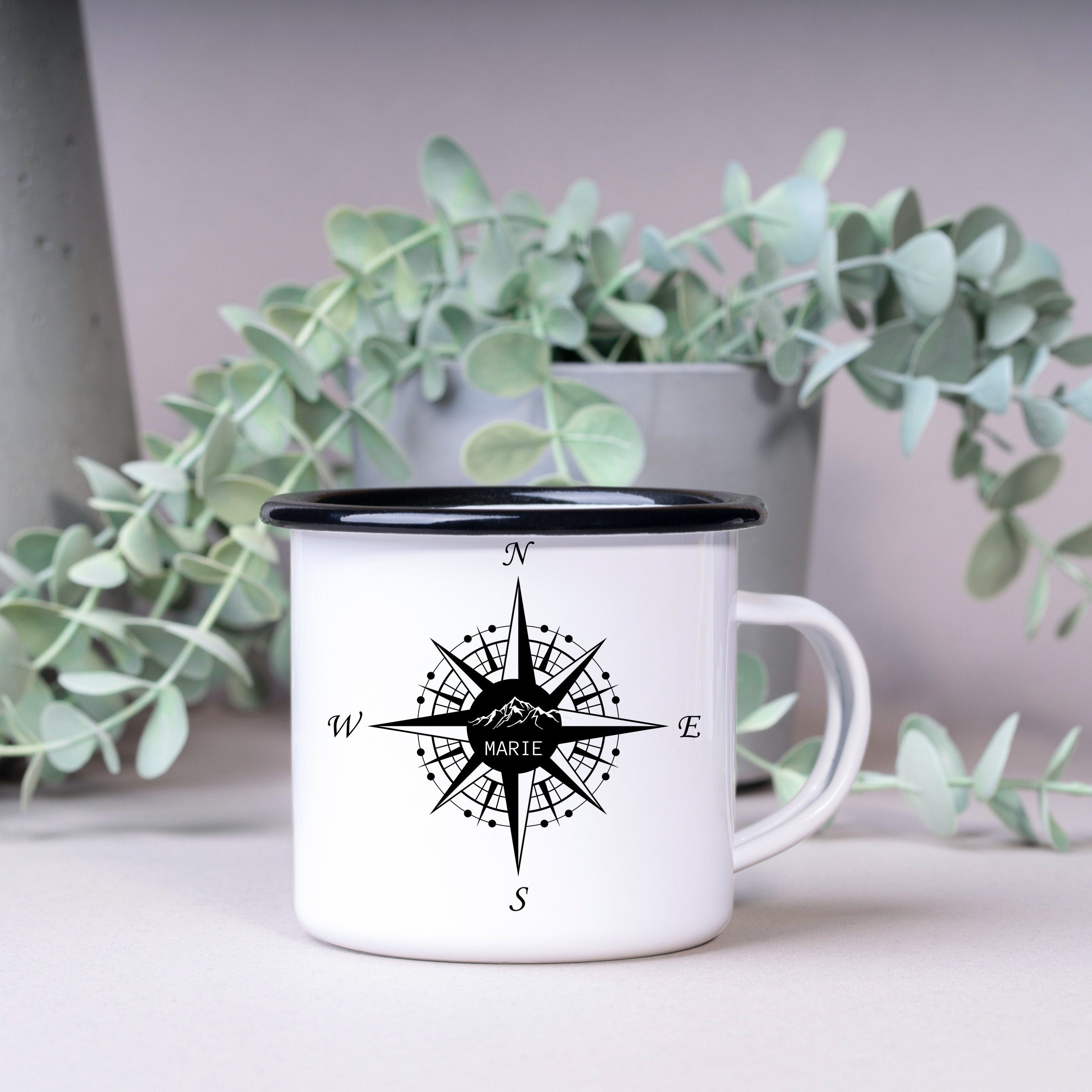 Emaille Tasse| Becher| Camping| Kompass mit personalisierbaren Wunschtext - GlamourDesign