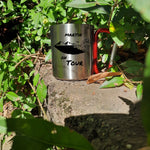 Lade das Bild in den Galerie-Viewer, Personalisierbare Tasse aus Edelstahl mit Karabinergriff| Geschenk| Bergsteiger| Namenstasse| On Tour - GlamourDesign
