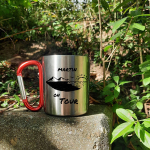 Personalisierbare Tasse aus Edelstahl mit Karabinergriff| Geschenk| Bergsteiger| Namenstasse| On Tour - GlamourDesign