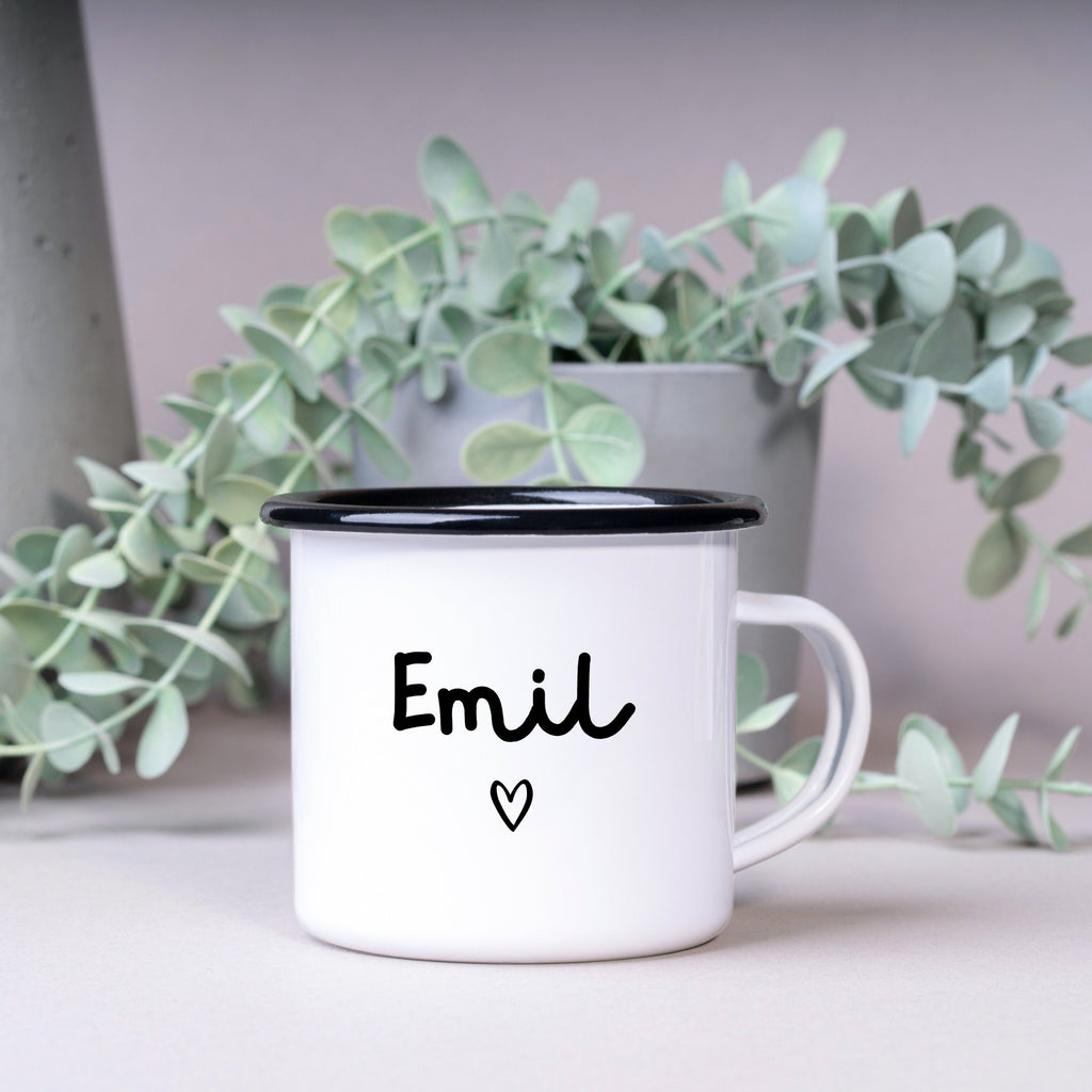 Emaille Tasse| Becher personalisiert mit deinem Wunschnamen und Herzchen| beidseitig - GlamourDesign