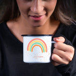 Lade das Bild in den Galerie-Viewer, Emaille Tasse| Becher| mit Regenbogen Motiv| personalisierbar mit Namen - GlamourDesign
