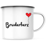 Lade das Bild in den Galerie-Viewer, Emaille Tasse| Becher| Geschenk für den Bruder| mit Herz Motiv| personalisierbar mit Wunschnamen - GlamourDesign
