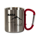 Lade das Bild in den Galerie-Viewer, Personalisierbarer Edelstahlbecher| Geschenk| Karabinerhaken| Namenstasse| On the Road - GlamourDesign
