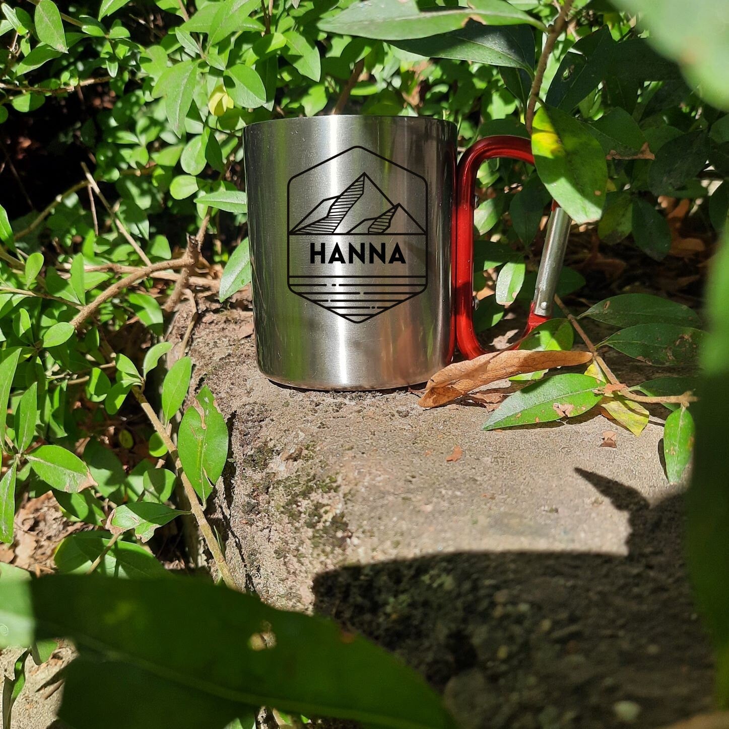 Personalisierbare Tasse aus Edelstahl mit Karabinergriff| Bergsteiger| Namenstasse - GlamourDesign