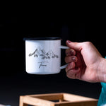 Lade das Bild in den Galerie-Viewer, Emaille Tasse| Becher| Berg- Motiv| personalisierbar mit Namen - GlamourDesign
