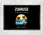 Lade das Bild in den Galerie-Viewer, Fußmatte | Zuhause ist wo wir parken| personalisierbar mit Vornamen| rutschfest &amp; waschbar | Indoor - GlamourDesign
