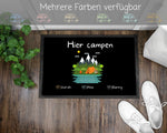 Lade das Bild in den Galerie-Viewer, Fußmatte | Hier campen| personalisierbar mit Vornamen| verschiedene Farben| bis zu 7 Vornamen | Indoor - GlamourDesign
