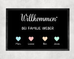 Lade das Bild in den Galerie-Viewer, Fußmatte | personalisierbar mit Familien-&amp;Vornamen| Herzen| bis zu 7 Vornamen | Indoor - GlamourDesign
