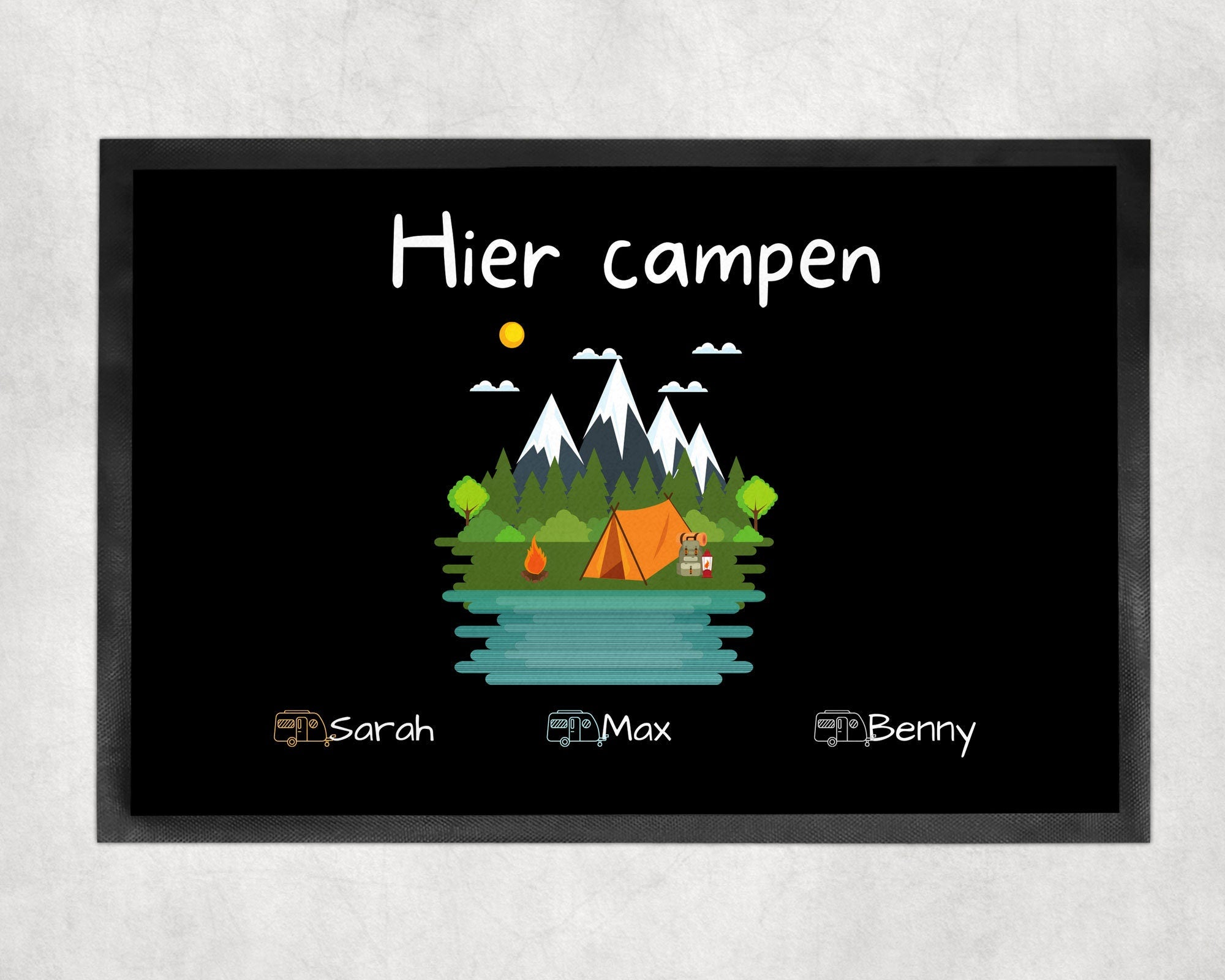 Fußmatte | Hier campen| personalisierbar mit Vornamen| verschiedene Farben| bis zu 7 Vornamen | Indoor - GlamourDesign