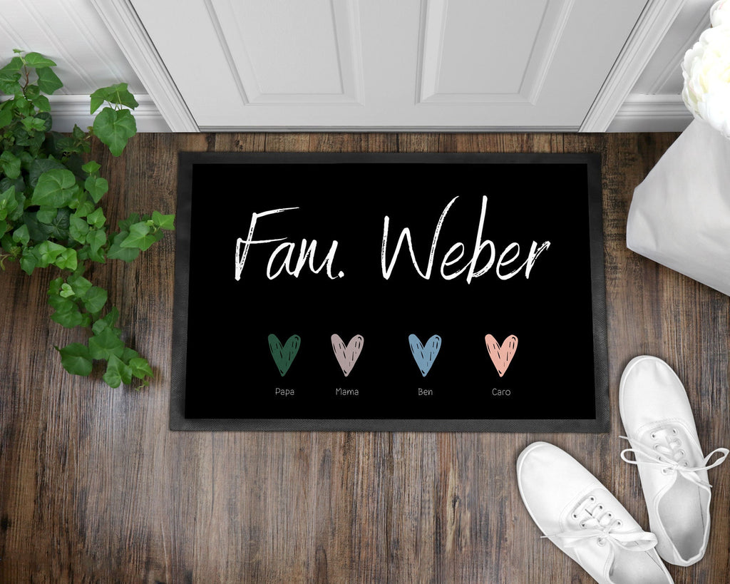 Fußmatte | personalisierbar mit Familien-&Vornamen| Herzen| bis zu 6 Vornamen | Indoor - GlamourDesign