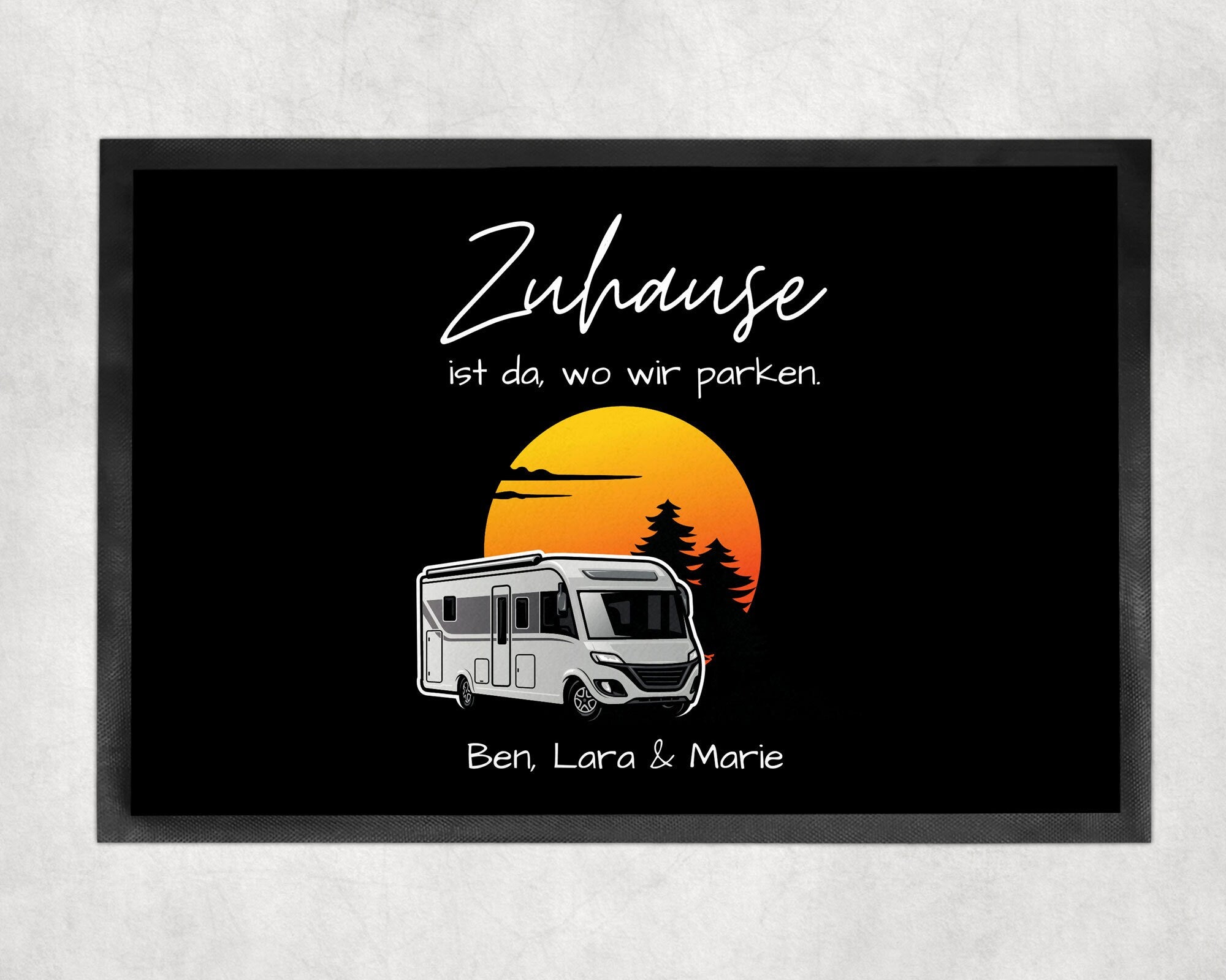 Fußmatte | Zuhause ist wo wir parken| Sunset-Edition| personalisierbar mit Vornamen| rutschfest & waschbar | Indoor - GlamourDesign