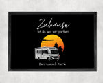 Lade das Bild in den Galerie-Viewer, Fußmatte | Zuhause ist wo wir parken| Sunset-Edition| personalisierbar mit Vornamen| rutschfest &amp; waschbar | Indoor - GlamourDesign
