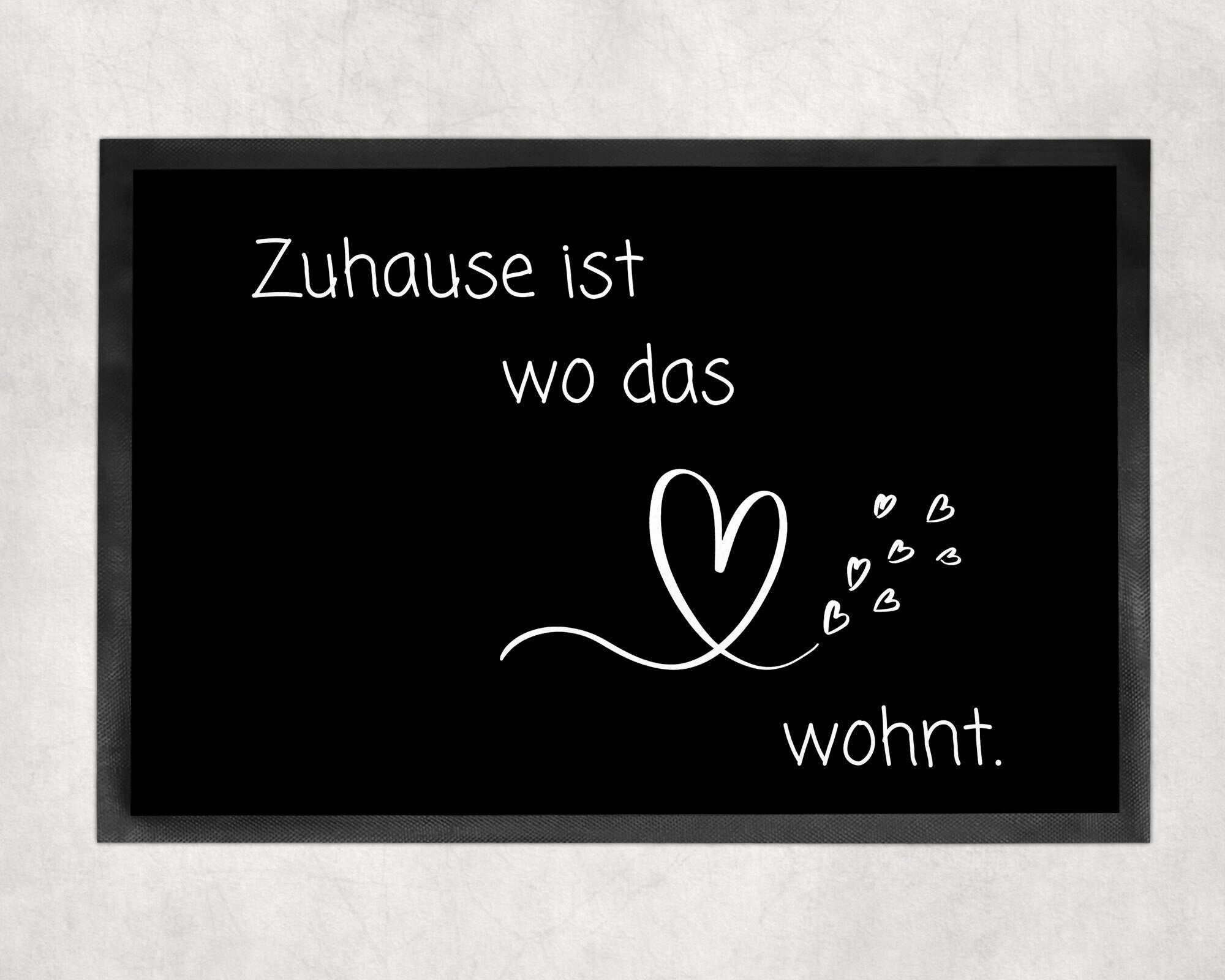 Fußmatte | Zuhause ist wo das Herz wohnt| rutschfest & waschbar| schwarz | Indoor - GlamourDesign