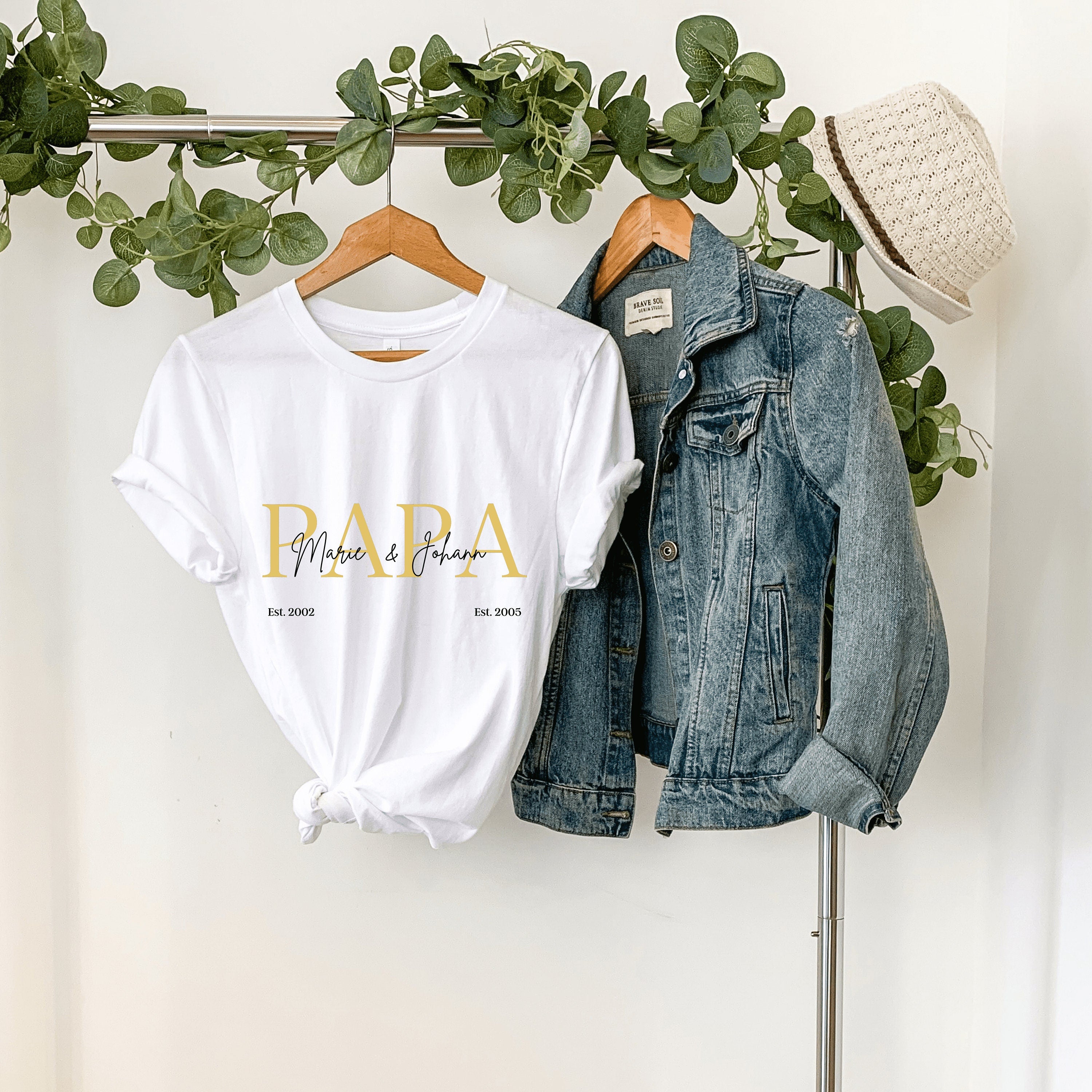 Papa T-Shirt| personalisiert mit Namen| Geschenk | Vatertag | Geburtstag| Geburt | Dad | Kinder - GlamourDesign