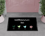 Lade das Bild in den Galerie-Viewer, Fußmatte | personalisierbar mit Familiennamen | Farbige Herzen | rutschfest&amp;waschbar | Indoor - GlamourDesign
