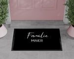 Lade das Bild in den Galerie-Viewer, Fußmatte | personalisierbar mit Familiennamen | minimalistisches Design | rutschfest&amp;waschbar | Indoor - GlamourDesign
