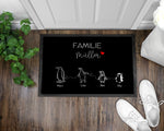 Lade das Bild in den Galerie-Viewer, Pinguin Fußmatte | personalisierbar mit Familiennamen und verschiedenen Pinguine | rutschfest&amp;waschbar | Indoor - GlamourDesign
