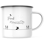 Lade das Bild in den Galerie-Viewer, Emaille Tasse| Becher| Berge mit Snowboarder | personalisierbar mit Namen - GlamourDesign
