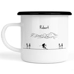 Lade das Bild in den Galerie-Viewer, Emaille Tasse| Becher| Berge mit Skifahrer | personalisierbar mit Namen - GlamourDesign
