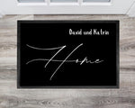 Lade das Bild in den Galerie-Viewer, Fußmatte personalisiert mit Namen| rutschfest &amp; waschbar | doormat indoor - GlamourDesign
