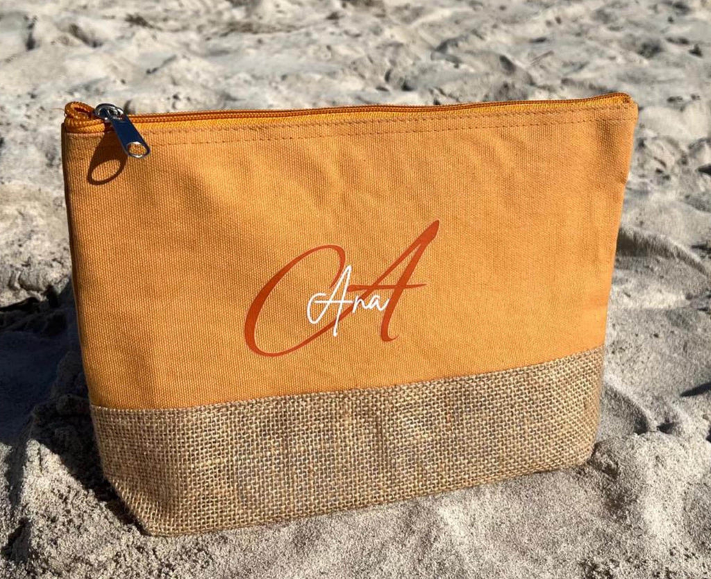 Personalisierte Kosmetiktasche aus Jute Schminktasche Geschenk mit Namen in 3 Farben - GlamourDesign