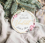 Lade das Bild in den Galerie-Viewer, Personalisierter Weihnachtsbaumanhänger Individueller Baumschmuck Erstes Weihnachten verlobt verheiratet Namensornament Geschenk für Paare - GlamourDesign
