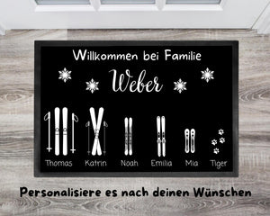 Personalisierbare Fußmatte mit Familie Namen Ski-Design für Berghaus Individuell anpassbar mit Namen & Skisymbolen Perfektes Geschenk - GlamourDesign