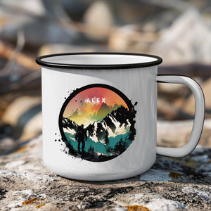 Personalisierte Emaille Tasse für Bergliebhaber mit Namen Geburtstagsgeschenk mit Wunschname wandern Geschenk für Naturfreunde - GlamourDesign
