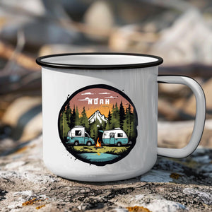 Personalisierte Emaille Tasse mit Wohnmobil-Motiv Geschenk für Campingliebhaber & Naturfreunde – Outdoor Geburtstagsgeschenk mit Wunschname