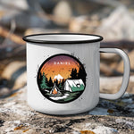 Lade das Bild in den Galerie-Viewer, Personalisierte Emaille Tasse mit Camping-Motiv – Geschenk für Bergliebhaber &amp; Naturfreunde – Wandern Geburtstagsgeschenk mit Wunschname
