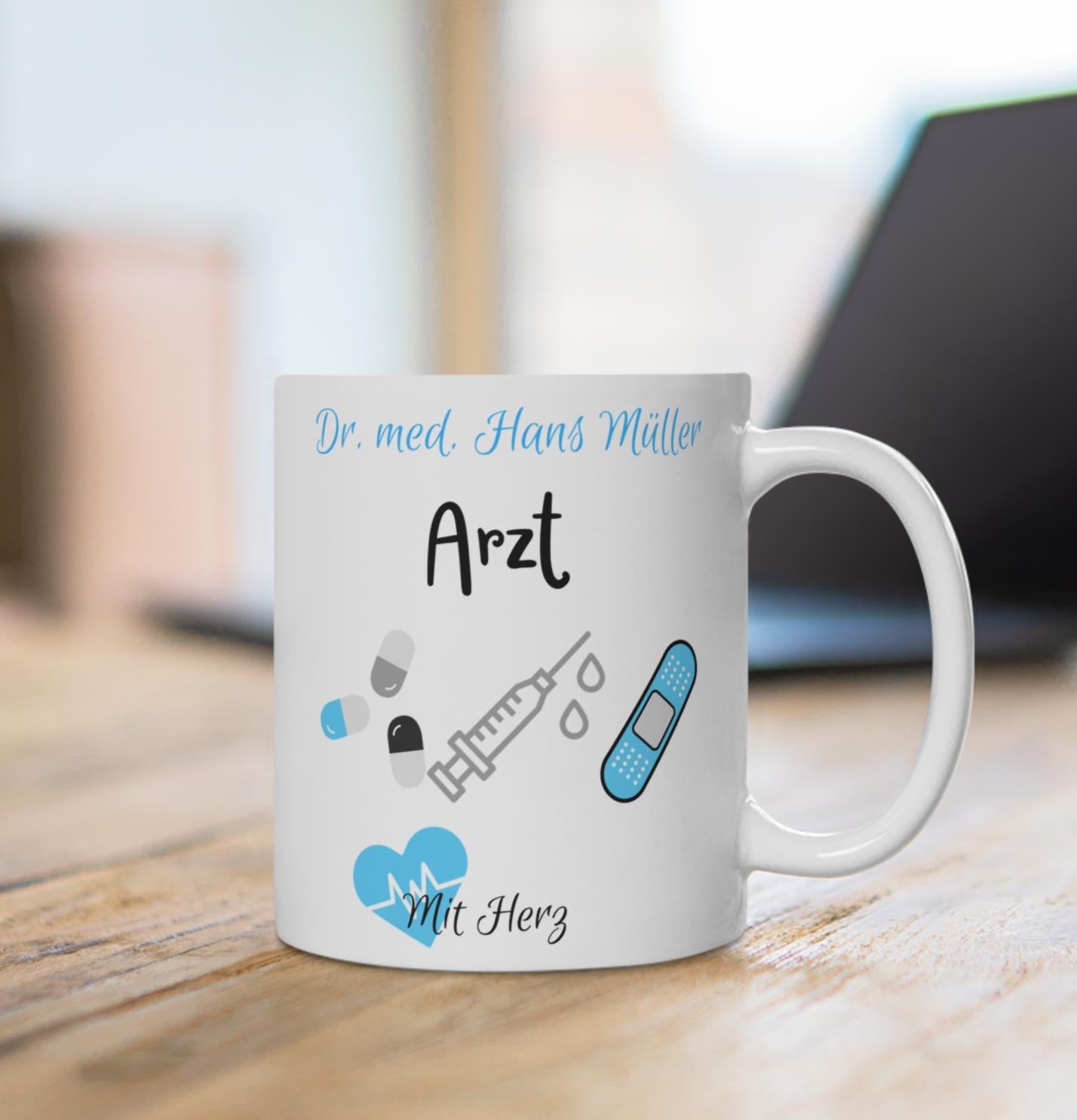 Tasse als Geschenk für den Arzt| Wunschname| Arzt mit Herz | Geschenk für zukünftige Ärzte & angehende Doktoren - Doktor Abschlussgeschenk