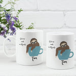 Lade das Bild in den Galerie-Viewer, Tasse für Langschläfer mit süßem Faultier Motiv | Kaffeetasse Namenstasse | Geschenkidee | Individuell bedruckt - GlamourDesign
