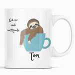 Lade das Bild in den Galerie-Viewer, Tasse für Langschläfer mit süßem Faultier Motiv | Kaffeetasse Namenstasse | Geschenkidee | Individuell bedruckt - GlamourDesign
