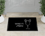 Lade das Bild in den Galerie-Viewer, Fußmatte | Wine-Fi Zone| Weinliebhaber - GlamourDesign
