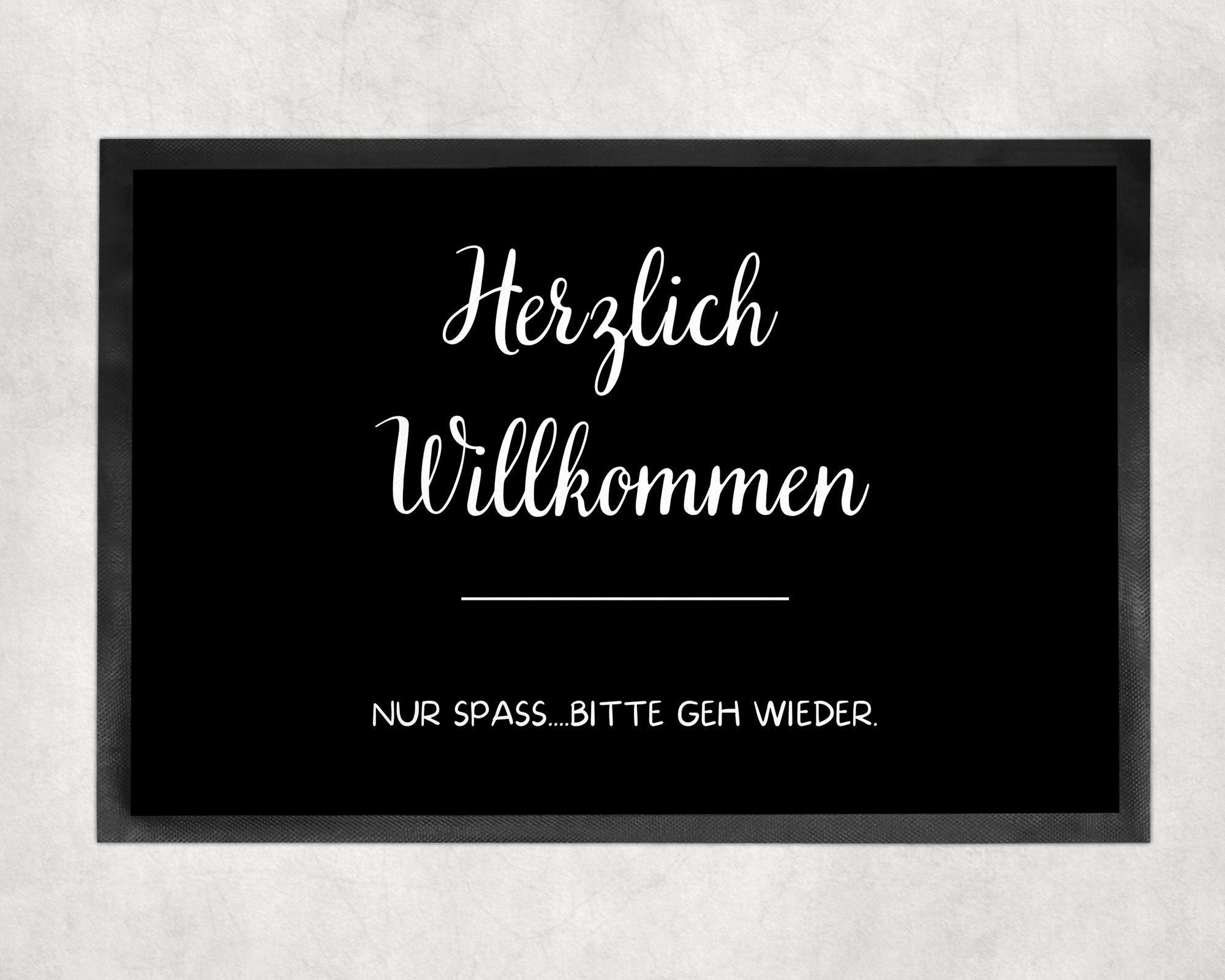 Fußmatte | Herzlich Willkommen | lustiger Spruch| rutschfest mit Rand| schwarz - GlamourDesign