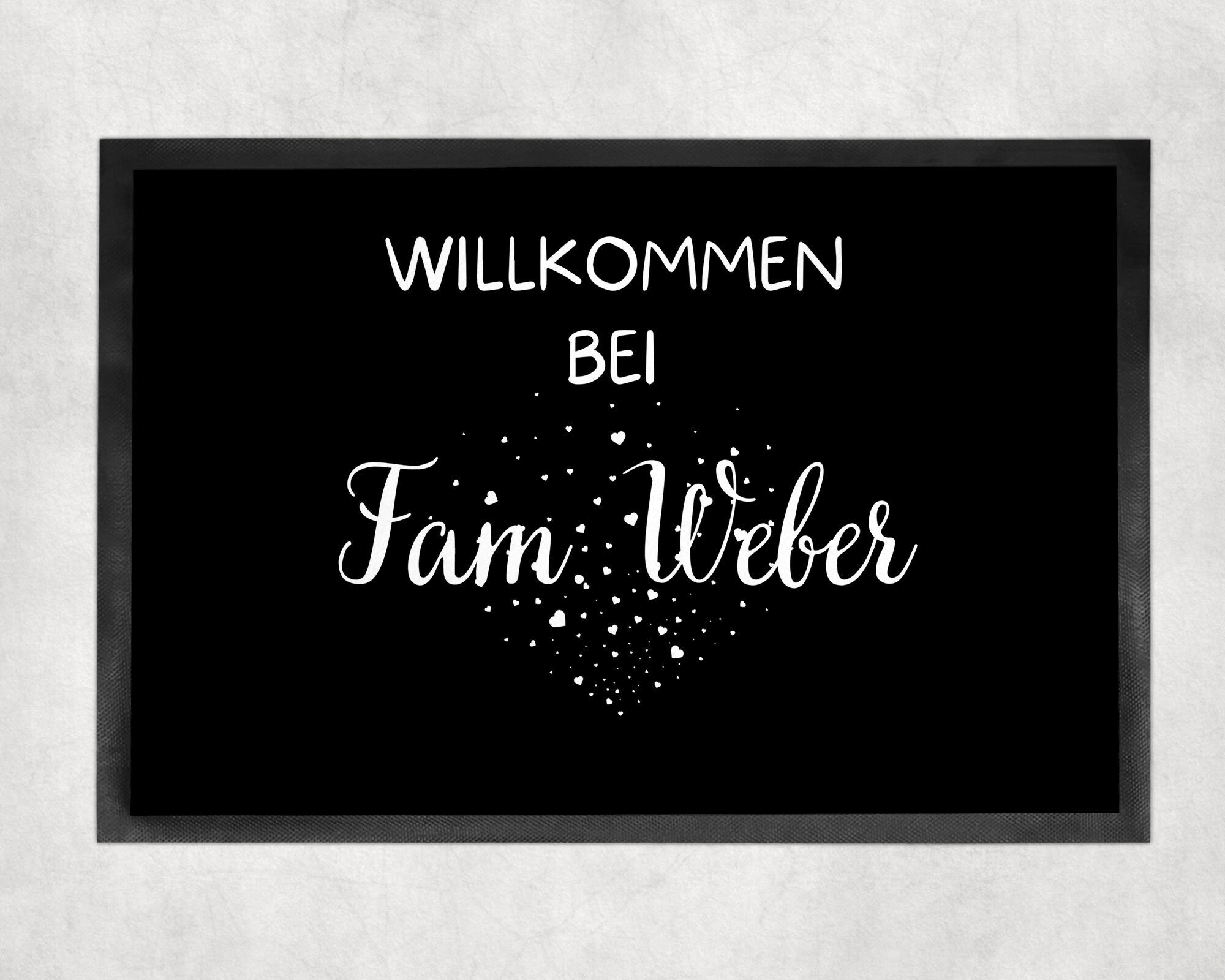 Fußmatte | personalisierbar mit Familiennamen| Willkommen bei| Herzen - GlamourDesign