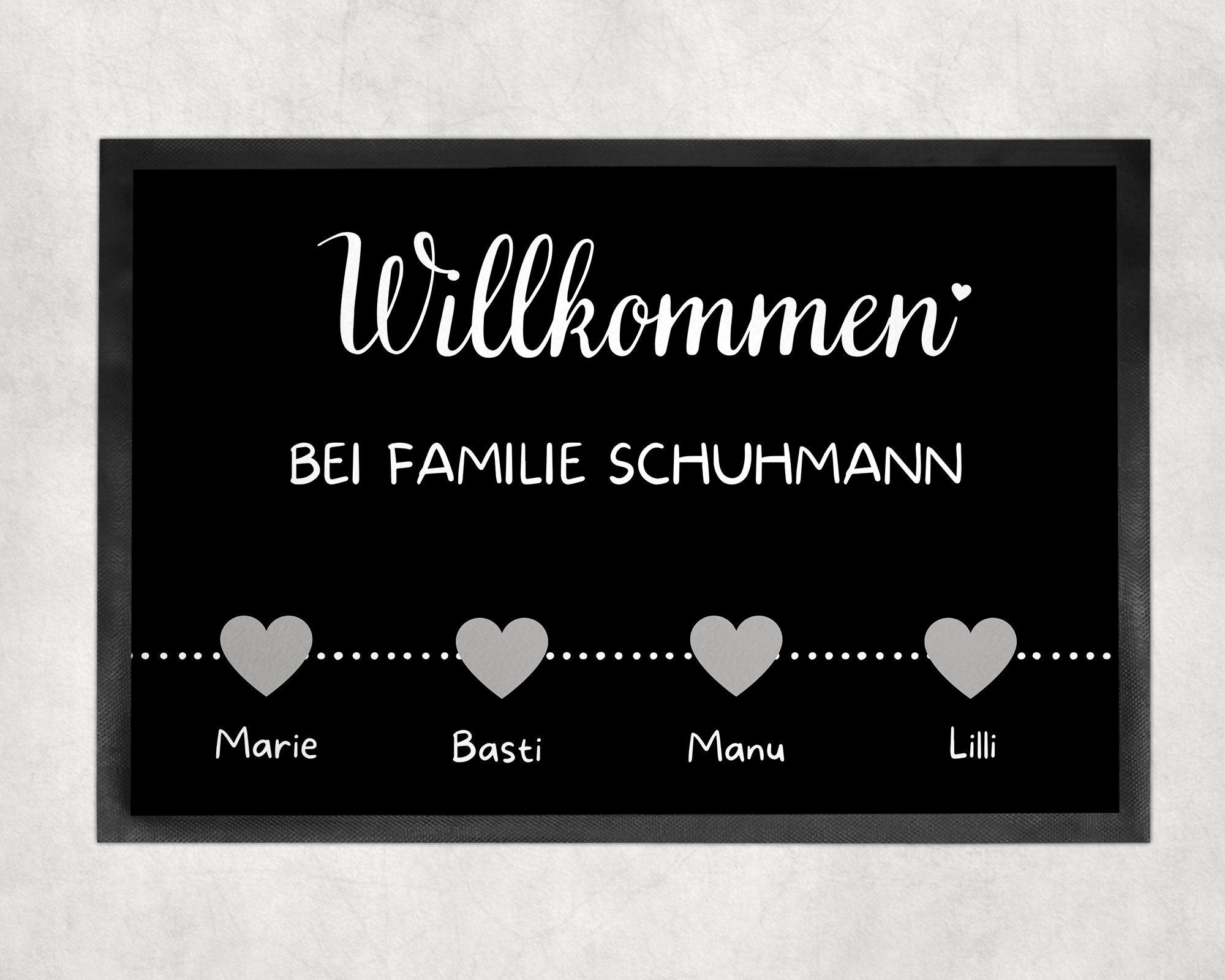 Fußmatte | personalisierbar mit Familien-&Vornamen| Herzen| bis zu 7 Vornamen - GlamourDesign