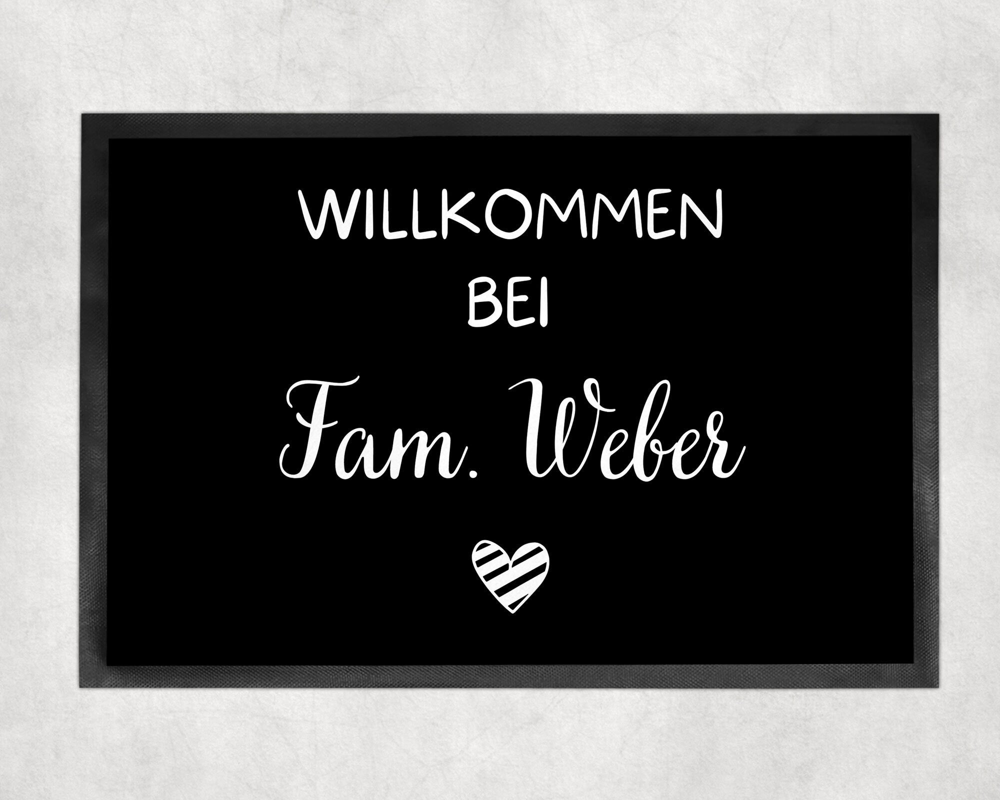 Fußmatte | personalisierbar mit Familiennamen| Willkommen bei| rutschfest&waschbar - GlamourDesign