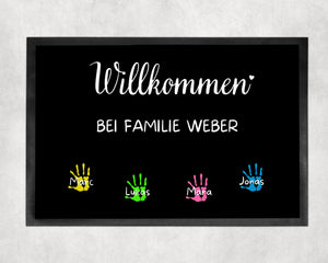 Fußmatte | bunt mit Handabdrücken| personalisierbar mit bis zu 7 Vornamen - GlamourDesign